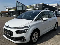 Weiß Gebraucht 2017 Citroën C4 SpaceTourer SELECTION Van / Kleinbus | 9.490 € (Fairer Preis)