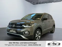 Limestone grey Gebraucht 2021 VW T-Cross Style SUV | 20.441 € (Etwas zu teuer)