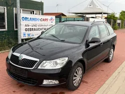 Schwarz Gebraucht 2012 Skoda Octavia Ambition Kombi | 3.700 € (Fairer Preis)