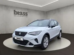 Nevada weiß metallic/magnetic grau metallic Gebraucht 2023 Seat Arona Xperience SUV | 21.950 € (Fairer Preis)
