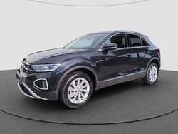 Deep black Gebraucht 2024 VW T-Roc Style SUV | 30.240 € (Fairer Preis)
