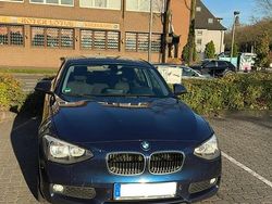 Blau Gebraucht 2015 BMW 116 Efficient Dynamics Kleinwagen | 5.000 €