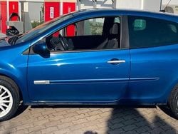 Blau Gebraucht 2011 Renault Clio II Dynamique Kleinwagen | 3.300 € (Fairer Preis)
