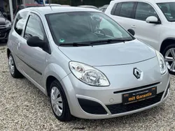 Grau Gebraucht 2009 Renault Twingo Authentique Kleinwagen | 2.990 €