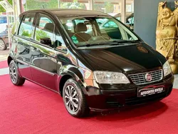 Schwarz Gebraucht 2011 Fiat Idea Active Van / Kleinbus | 3.990 € (Teuer)