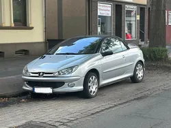 Grau Gebraucht 2003 Peugeot 206 CC Cabrio | 899 € (Guter Preis)