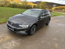 Grau Gebraucht 2020 VW Passat Business Kombi | 22.000 € (Fairer Preis)
