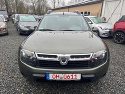Grün Gebraucht 2012 Dacia Duster Lauréate SUV | 6.999 € (Fairer Preis)