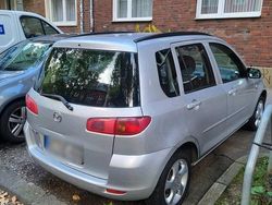 Silber Gebraucht 2004 Mazda 2 Kleinwagen | 2.190 €