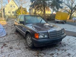 Violet Gebraucht 1992 Mercedes 190 Limousine | 1.500 €