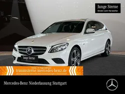 Weiß Gebraucht 2020 Mercedes C300e Avantgarde Limousine | 26.490 € (Fairer Preis)