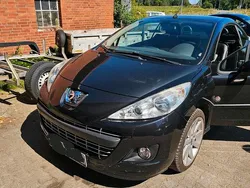 Schwarz Gebraucht 2011 Peugeot 207 CC Cabrio | 7.150 € (Teuer)