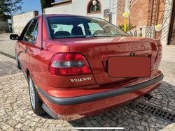 Rot Gebraucht 1998 Volvo S40 Limousine | 9.500 €