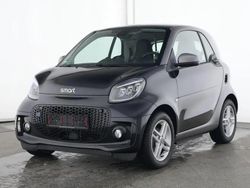Schwarz Gebraucht 2024 Smart ForTwo Coupé Passion Exclusive Kleinwagen | 18.222 € (Teuer)