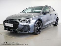 Grau Gebraucht 2025 Audi A3 S-Line Limousine | 37.900 €