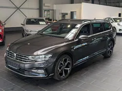Grau Gebraucht 2022 VW Passat Business Kombi | 26.900 € (Fairer Preis)