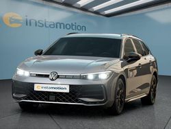 Silber Neu 2025 VW Passat Kombi | 53.549 € (Teuer)