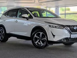 Weiß Gebraucht 2024 Nissan Qashqai N-Connecta SUV | 25.590 € (Fairer Preis)