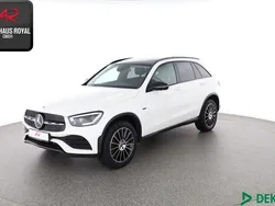 Weiß Gebraucht 2020 Mercedes GLC300e AMG SUV | 39.880 € (Fairer Preis)