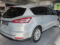 Silber Gebraucht 2017 Ford S-MAX Titanium Van / Kleinbus | 18.800 € (Fairer Preis)