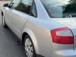 Grau Gebraucht 2001 Audi A4 Limousine | 1.300 € (Guter Preis)