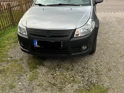 Grau Gebraucht 2009 Suzuki SX4 Comfort Limousine | 3.700 € (Etwas zu teuer)