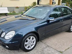 Blau Gebraucht 2003 Mercedes E240 Limousine | 3.350 € (Fairer Preis)