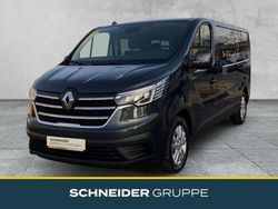 Grau Gebraucht 2023 Renault Trafic Life Van / Kleinbus | 37.890 € (Fairer Preis)
