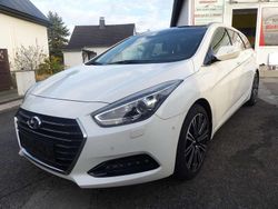 Weiß Gebraucht 2015 Hyundai i40 Style Kombi | 9.350 € (Fairer Preis)