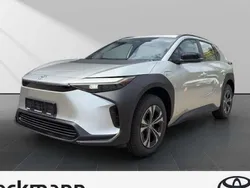 Rot Neu 2025 Toyota bZ4X Comfort SUV | 32.790 € (Superpreis)