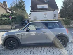 Grau Gebraucht 2019 Mini Cooper Kleinwagen | 17.900 € (Fairer Preis)