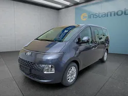 Grau Neu 2025 Hyundai Staria Van | 42.599 €