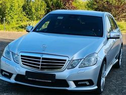 Grau Gebraucht 2010 Mercedes 190 AMG Limousine | 10.000 €