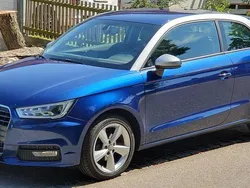 Blau Gebraucht 2015 Audi A1 Design Kleinwagen | 11.200 € (Etwas zu teuer)