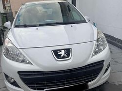 Weiß Gebraucht 2012 Peugeot 207 Filou Kleinwagen | 3.900 € (Fairer Preis)