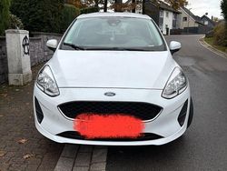Weiß Gebraucht 2017 Ford Fiesta Trend Kleinwagen | 8.300 € (Etwas zu teuer)