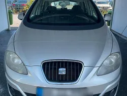 Silber Gebraucht 2012 Seat Altea XL Van / Kleinbus | 5.100 €