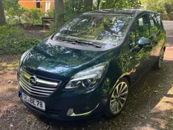 Grün Gebraucht 2013 Opel Meriva Innovation Van / Kleinbus | 5.900 € (Fairer Preis)