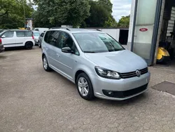 Silber Gebraucht 2012 VW Touran Match Van / Kleinbus | 8.980 € (Fairer Preis)