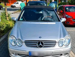 Silber Gebraucht 2004 Mercedes CLK320 Elegance Cabrio | 16.000 €