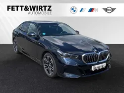Carbonschwarz Gebraucht 2024 BMW 520 M Sport Limousine | 48.500 € (Guter Preis)