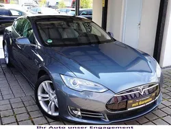 Grau Gebraucht 2013 Tesla Model S Performance Limousine | 26.850 € (Teuer)