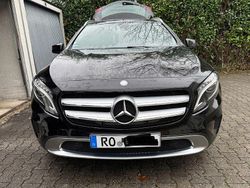 Schwarz Gebraucht 2016 Mercedes GLA180 SUV | 16.900 € (Fairer Preis)