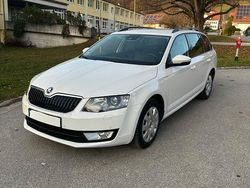 Weiß Gebraucht 2013 Skoda Octavia Elegance Kombi | 8.400 € (Fairer Preis)