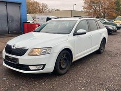 Weiß Gebraucht 2016 Skoda Octavia Ambition Kombi | 5.000 € (Superpreis)