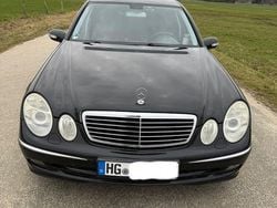 Schwarz Gebraucht 2004 Mercedes E280 Avantgarde Limousine | 3.300 € (Fairer Preis)