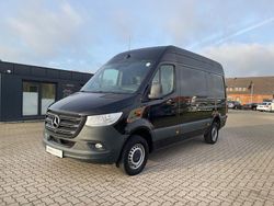 Obsidianschwarz metallic Gebraucht 2023 Mercedes Sprinter Van | 34.500 € (Guter Preis)