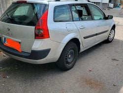 Grau Gebraucht 2005 Renault Mégane II Limousine | 350 € (Superpreis)