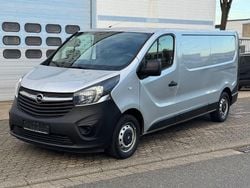 Grau Gebraucht 2018 Opel Vivaro Van / Kleinbus | 6.900 € (Guter Preis)