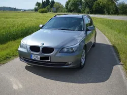 Grau Gebraucht 2009 BMW 520 Sport Line Kombi | 8.700 €